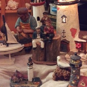 Lighthouse lamp and lots of other lighthouse and nautical collectibles